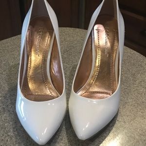 BCBGeneration white heels